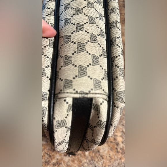 Vintage VR Classic Stylish Monogram Rare Hard To Find Retro Crossbody Bag - Picture 10 of 16